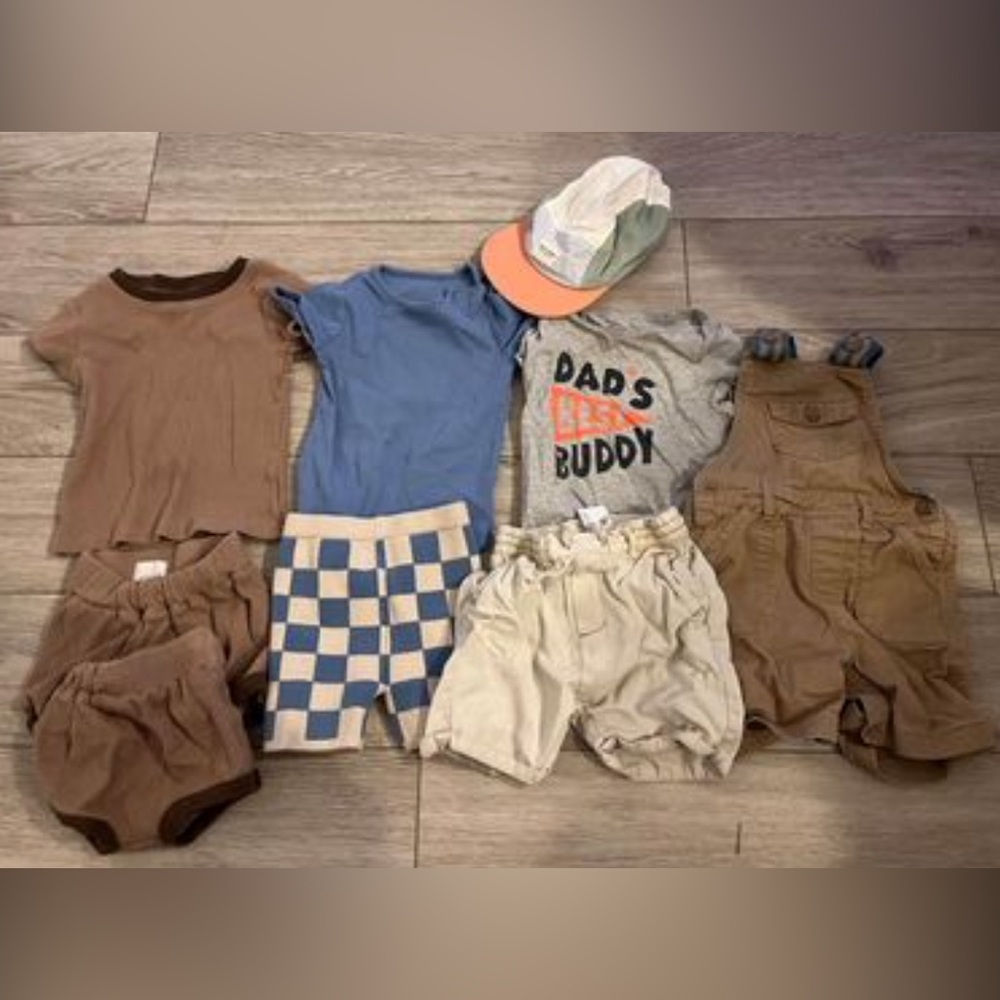 Gender neutral spring/summer 9-12 month bundle.